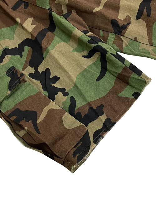 Load image into Gallery viewer, Women's Printed Camouflage Shorts Multi-Pocket Casual Loose Fit Mid-Waist Summer Shorts
