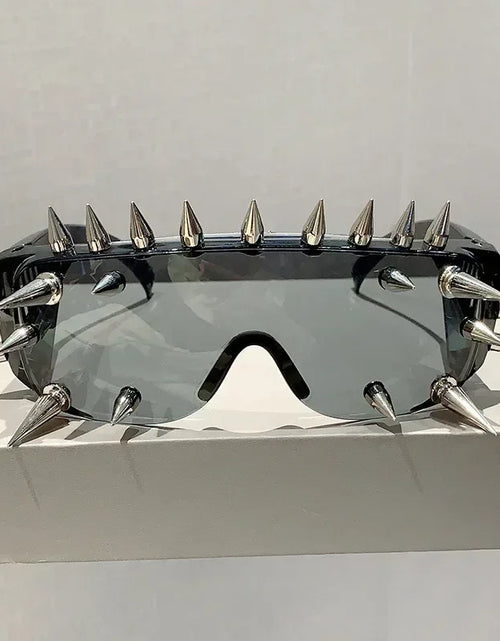 Load image into Gallery viewer, Cyberpunk Demon Eyewear Metal Rivet Sunglasses Steampunk Eyewear
