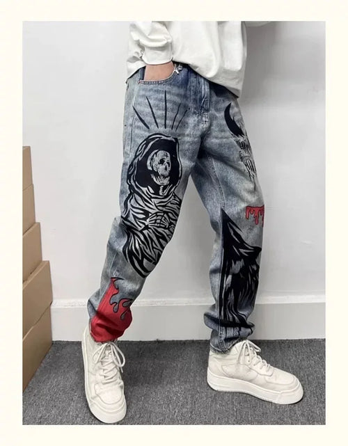 Load image into Gallery viewer, Men's Retro American Street Hip Hop Flame Skull Print Jeans
