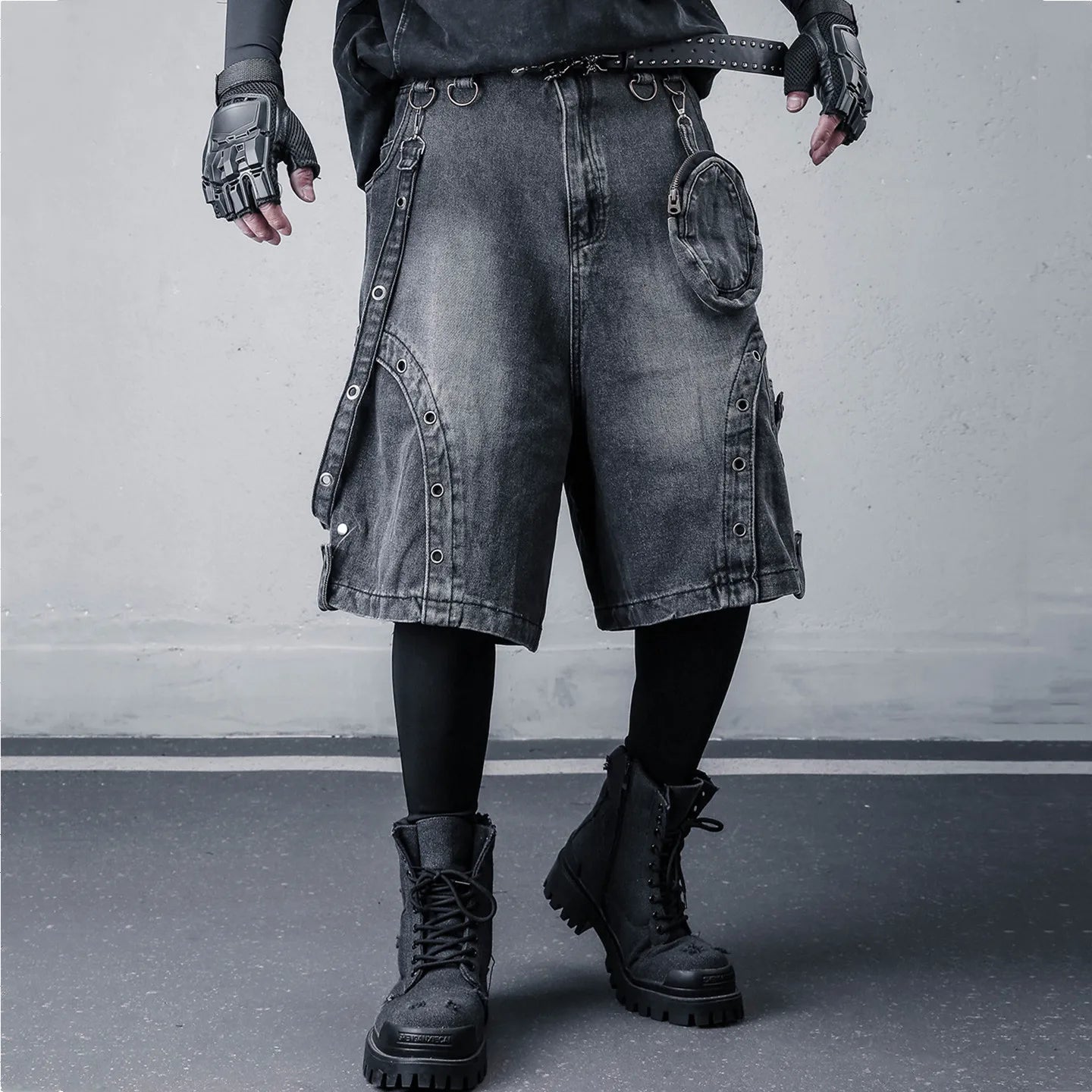 2026 Summer Washed Vintage Punk Jean Shorts With Small Pouch Style Metal Eyelets Spliced Denim Shorts