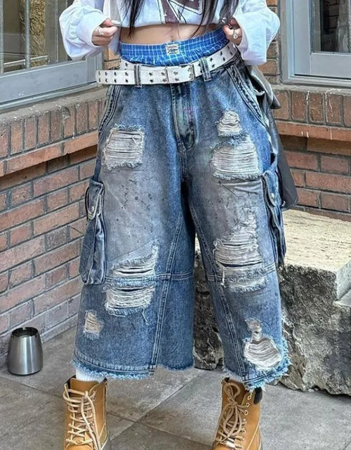 Load image into Gallery viewer, Women's Vintage Old Baggy Denim Shorts Distressed Denim Cropped Pants
