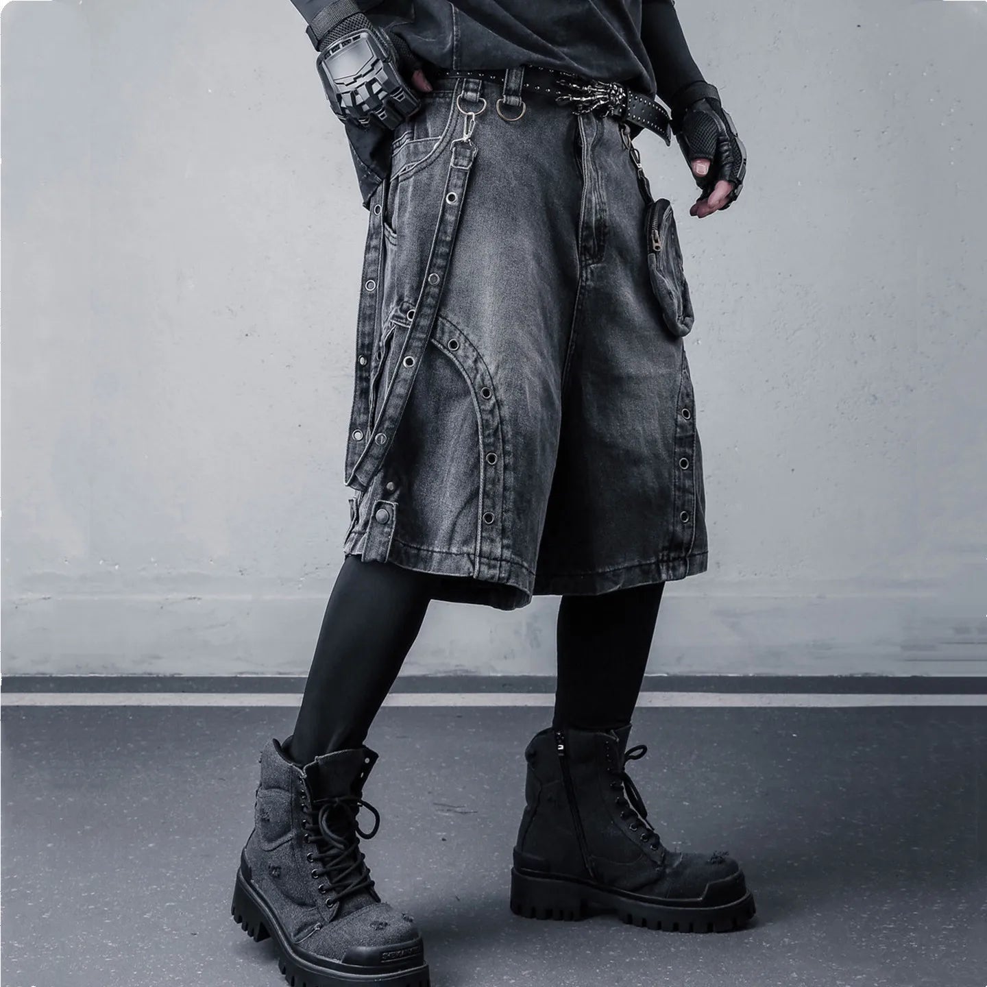 2026 Summer Washed Vintage Punk Jean Shorts With Small Pouch Style Metal Eyelets Spliced Denim Shorts