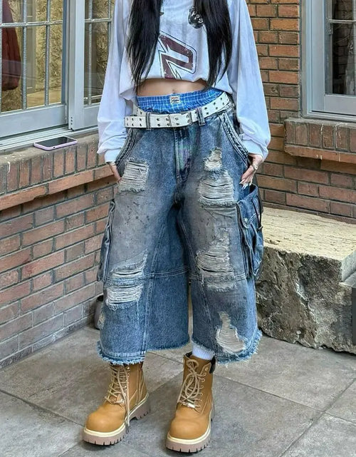 Load image into Gallery viewer, Women's Vintage Old Baggy Denim Shorts Distressed Denim Cropped Pants
